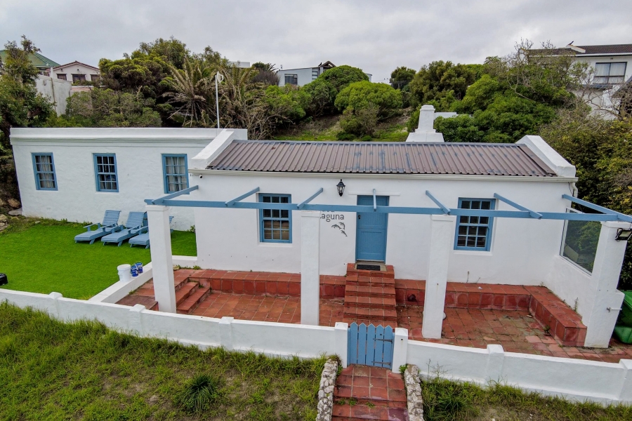 3 Bedroom Property for Sale in Middedorp Western Cape